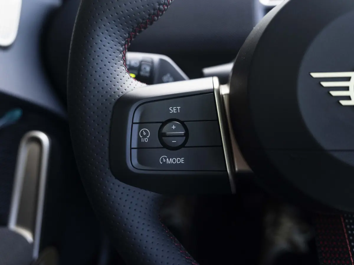 E John Cooper Works | L-Pakket | Glazen panoramadak | Stoel & Stuurverwarming | Harman Kardon |