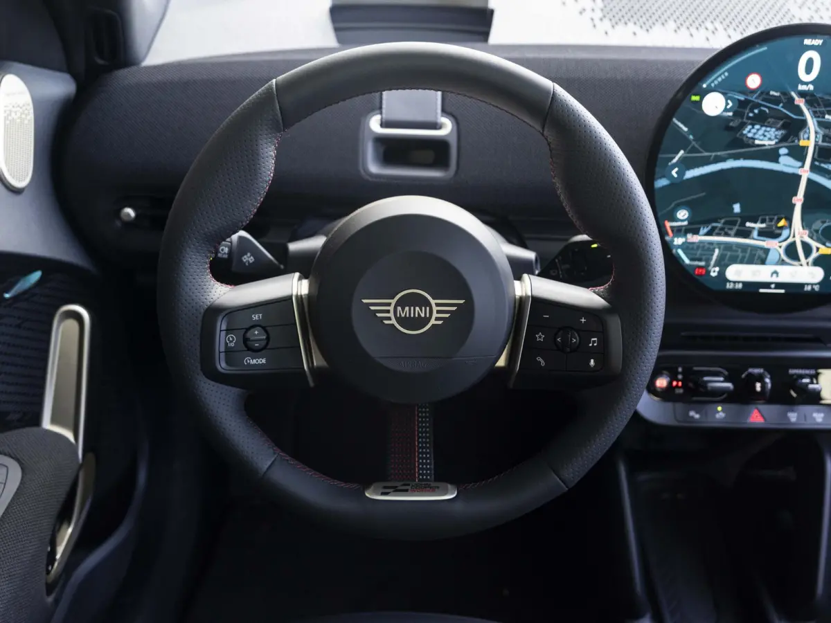 E John Cooper Works | L-Pakket | Glazen panoramadak | Stoel & Stuurverwarming | Harman Kardon |