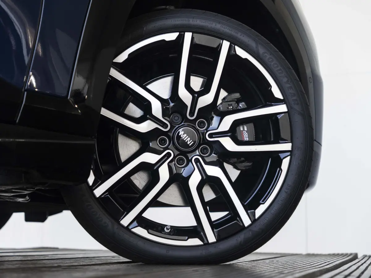 E John Cooper Works | L-Pakket | Glazen panoramadak | Stoel & Stuurverwarming | Harman Kardon |