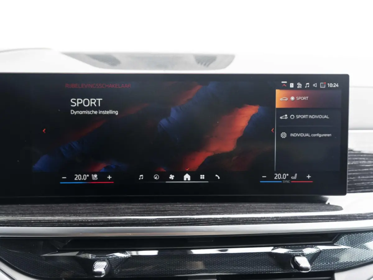 xDrive50e SoH 100% | M Sportpakket Pro | Innovation Pack | Comfort Pack | 21 inch | Comfort stoelen | Driving Assistant Professional | Harman Kardon | BMW Iconic Glow nierengrille