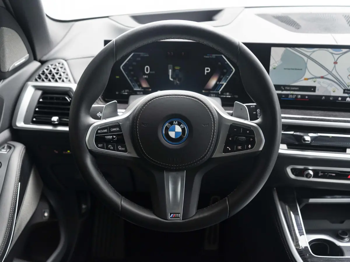 xDrive50e SoH 100% | M Sportpakket Pro | Innovation Pack | Comfort Pack | 21 inch | Comfort stoelen | Driving Assistant Professional | Harman Kardon | BMW Iconic Glow nierengrille