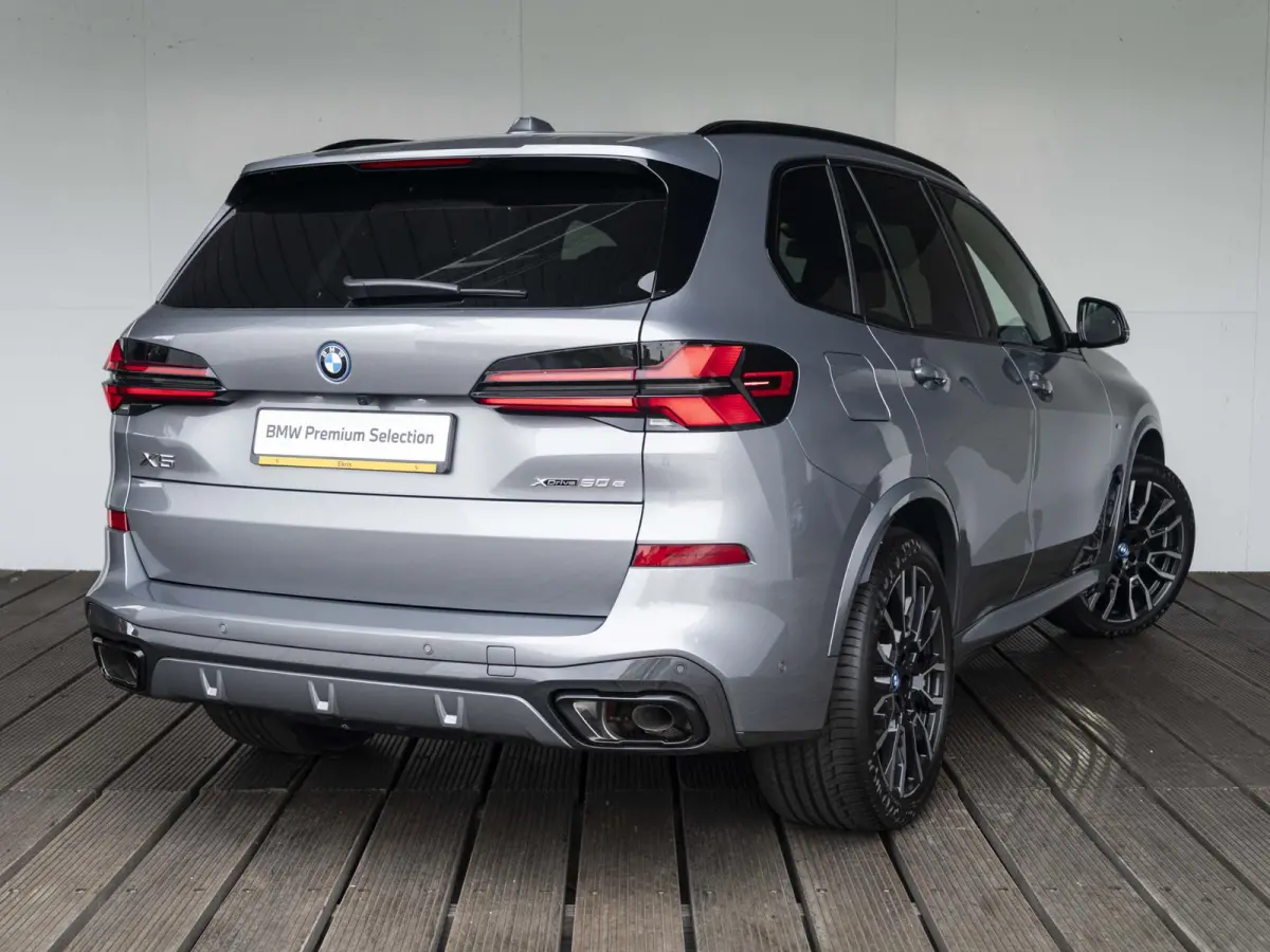 xDrive50e SoH 100% | M Sportpakket Pro | Innovation Pack | Comfort Pack | 21 inch | Comfort stoelen | Driving Assistant Professional | Harman Kardon | BMW Iconic Glow nierengrille