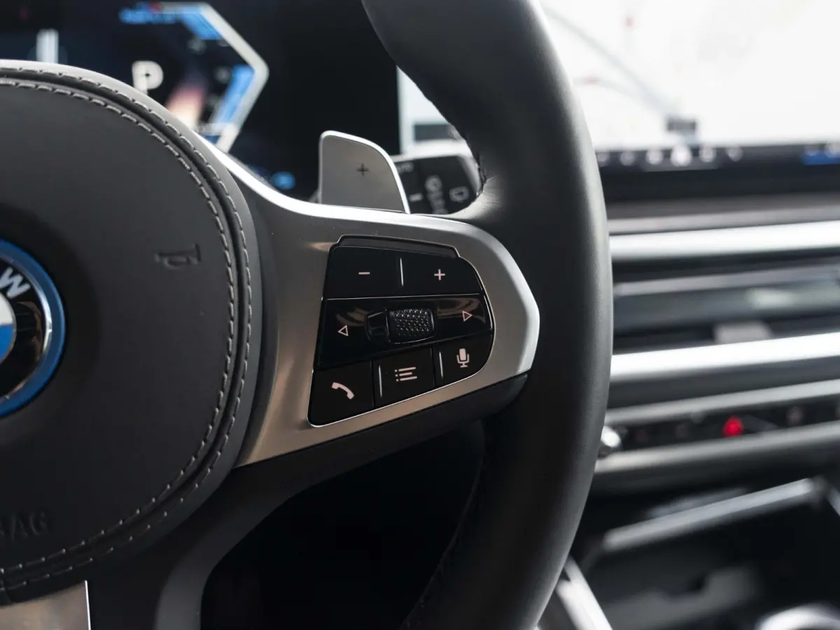 xDrive50e SoH 100% | M Sportpakket Pro | Innovation Pack | Comfort Pack | 21 inch | Comfort stoelen | Driving Assistant Professional | Harman Kardon | BMW Iconic Glow nierengrille