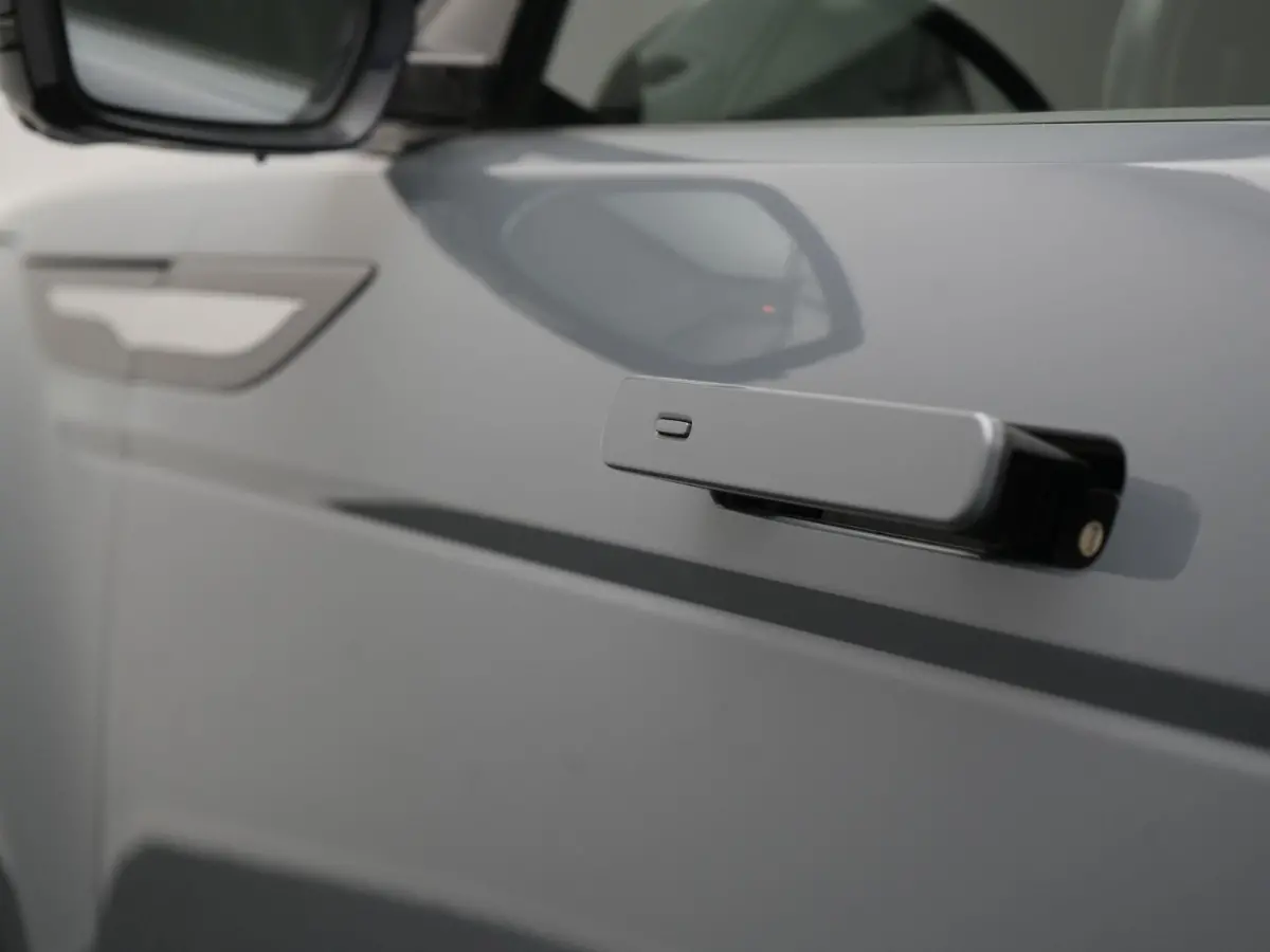 P300e AWD S PHEV 309pk Dealer O.H. | Trekhaak Afn. | Adaptive Cruise | 360 Camera | Lederen Comfortstoelen Memory & Verwarmd | Keyless | Blis | Stuur Verwarmd | Apple Carplay | Navigatie | D
