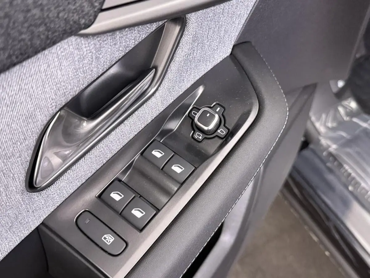 1.6 Turbo Plug-in-Hybrid 1500kg Trekgewicht Nav/Stoelverw./Camera/Comfort.Stoelen/ad.Cruise/Vc/CarPlay/Led