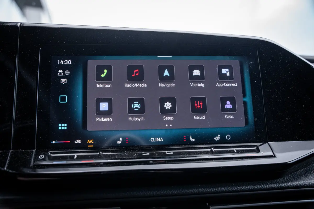 2.0 TDI Style | Achteruitrijcamera | Airco | Apple Carplay/Android Auto|telefoonintegratie premium