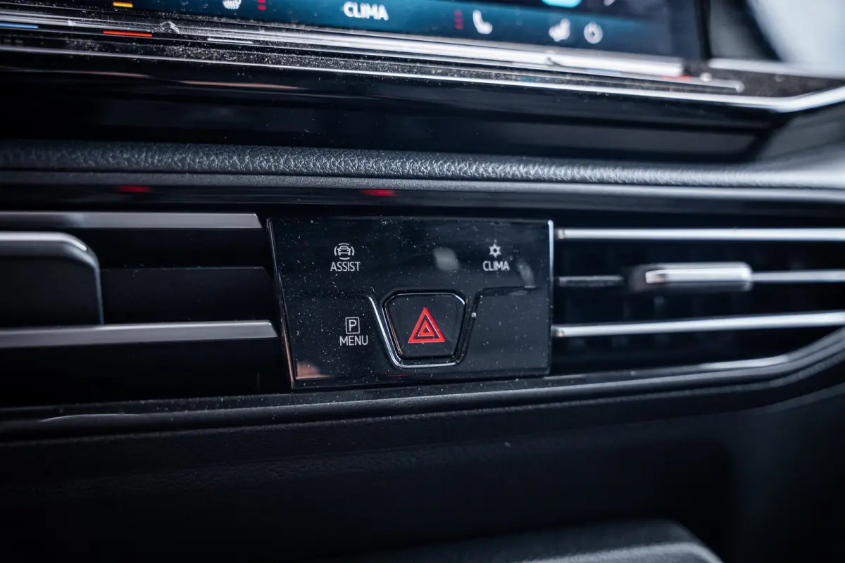 2.0 TDI Style | Achteruitrijcamera | Airco | Apple Carplay/Android Auto|telefoonintegratie premium
