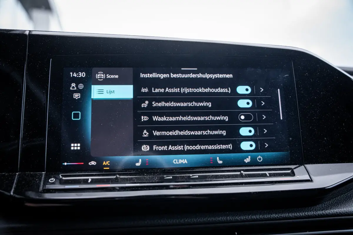 2.0 TDI Style | Achteruitrijcamera | Airco | Apple Carplay/Android Auto|telefoonintegratie premium