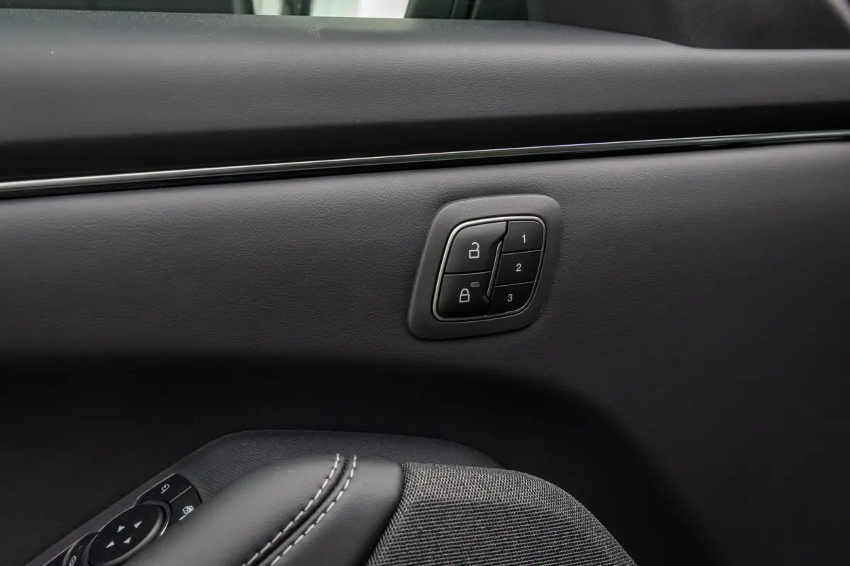 Extended RWD 98 kWh | SOH 97% | Panoramadak | Premium Audio | E;letrische stoelen en achterklep