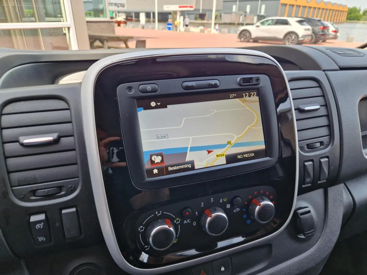 bestel 2.0 dCi 120 T29 L2H1 Business 6MND BOVAG| NAVI|CAMERA|TREKHAAK|PDC|AIRCO