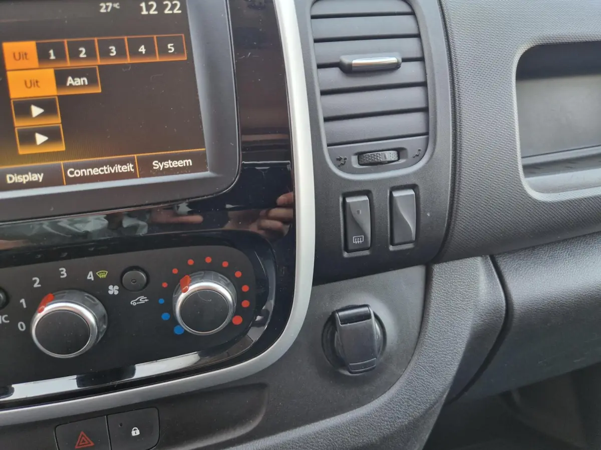 bestel 2.0 dCi 120 T29 L2H1 Business 6MND BOVAG| NAVI|CAMERA|TREKHAAK|PDC|AIRCO