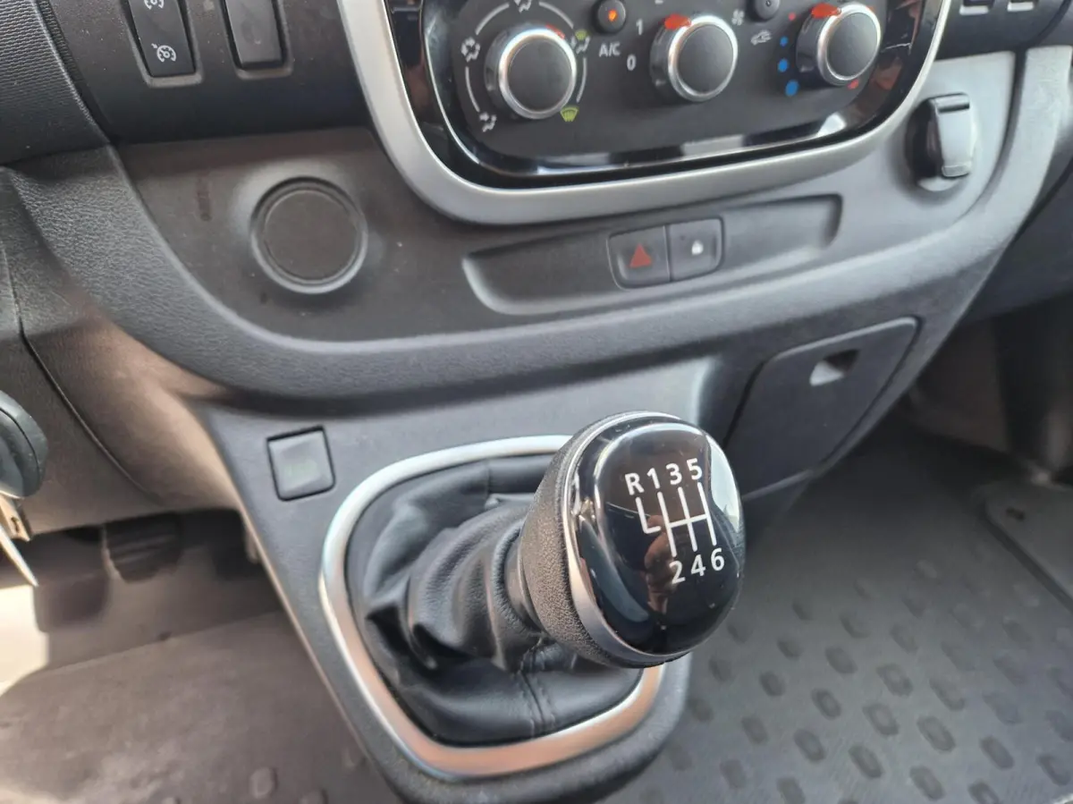 bestel 2.0 dCi 120 T29 L2H1 Business 6MND BOVAG| NAVI|CAMERA|TREKHAAK|PDC|AIRCO