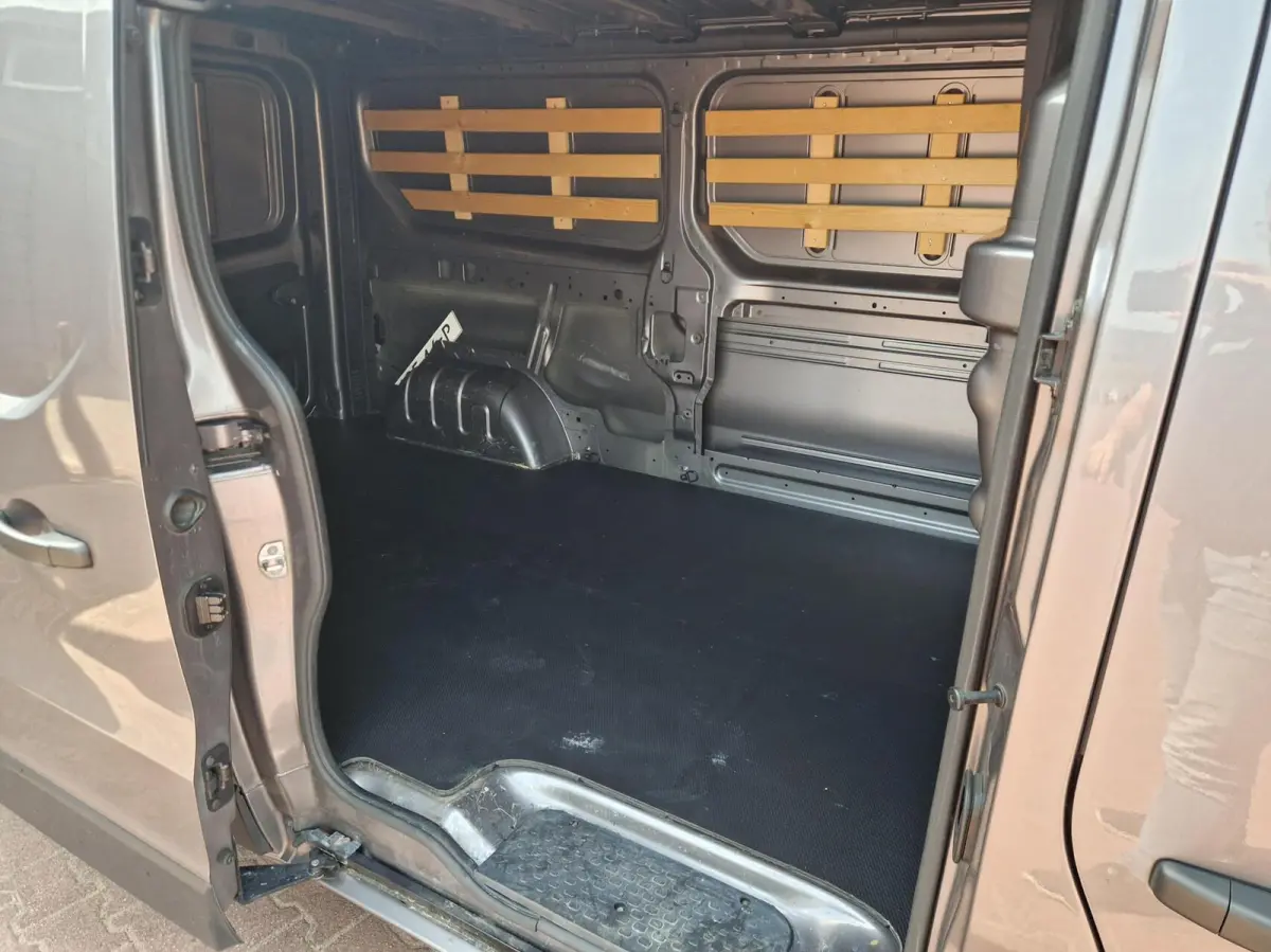 bestel 2.0 dCi 120 T29 L2H1 Business 6MND BOVAG| NAVI|CAMERA|TREKHAAK|PDC|AIRCO