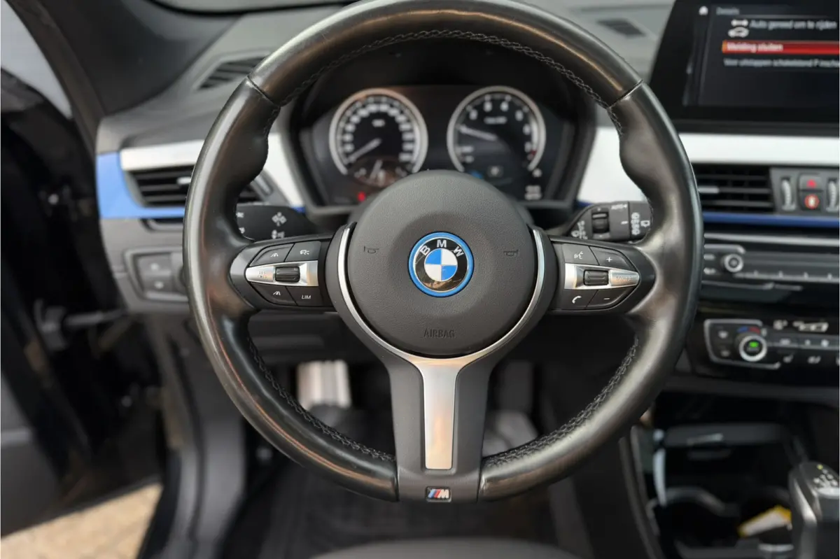 xDrive25e M-Sport | Panodak | Head-Up | Camera | Adaptive Cruise | Comfort Access | 35X op voorraad