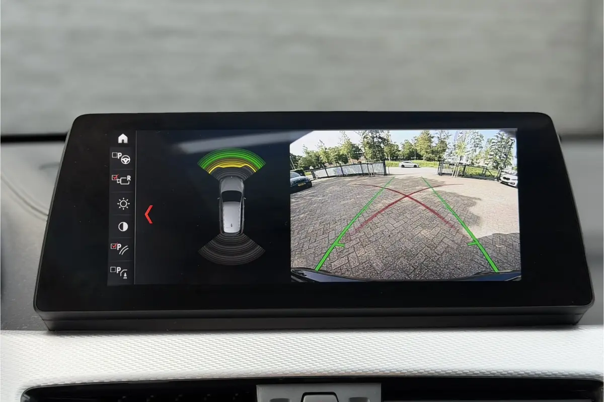 xDrive25e M-Sport | Panodak | Head-Up | Camera | Adaptive Cruise | Comfort Access | 35X op voorraad