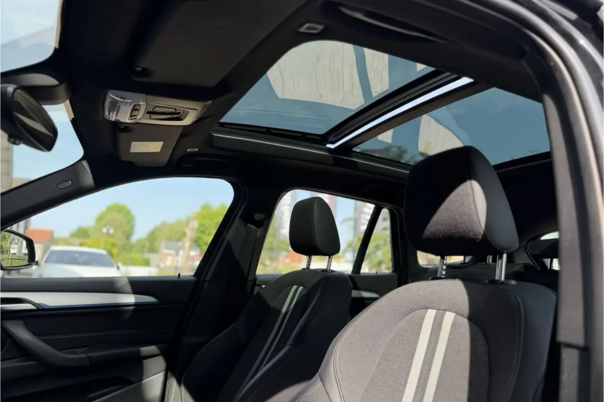 xDrive25e M-Sport | Panodak | Head-Up | Camera | Adaptive Cruise | Comfort Access | 35X op voorraad