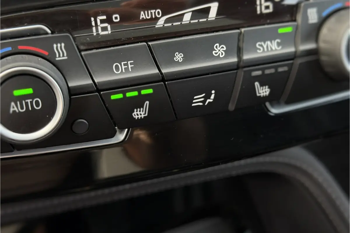 xDrive25e M-Sport | Panodak | Head-Up | Camera | Adaptive Cruise | Comfort Access | 35X op voorraad
