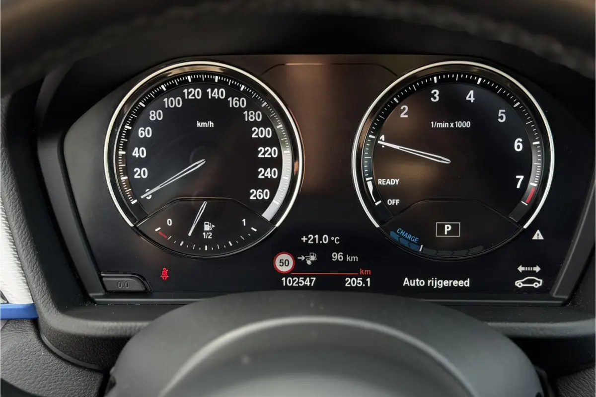 xDrive25e M-Sport | Panodak | Head-Up | Camera | Adaptive Cruise | Comfort Access | 35X op voorraad