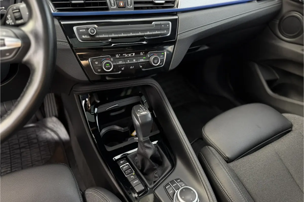 xDrive25e M-Sport | Panodak | Head-Up | Camera | Adaptive Cruise | Comfort Access | 35X op voorraad