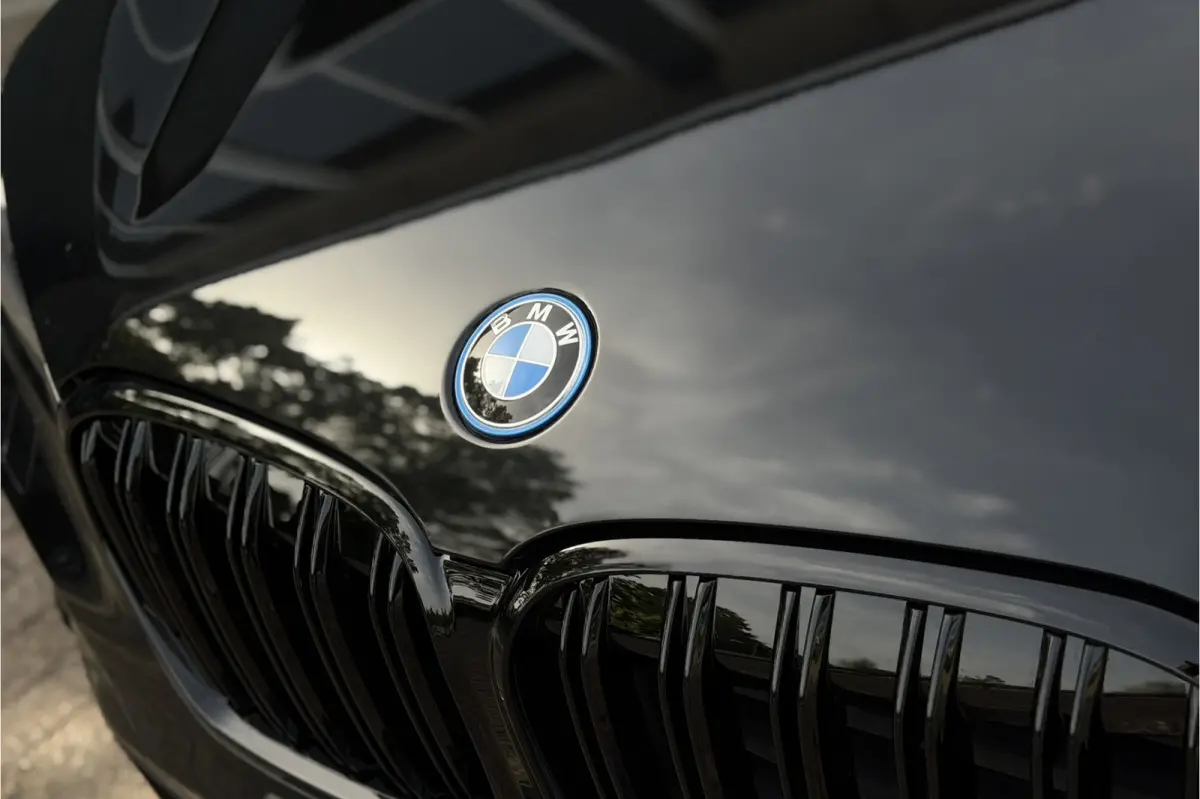 xDrive25e M-Sport | Panodak | Head-Up | Camera | Adaptive Cruise | Comfort Access | 35X op voorraad