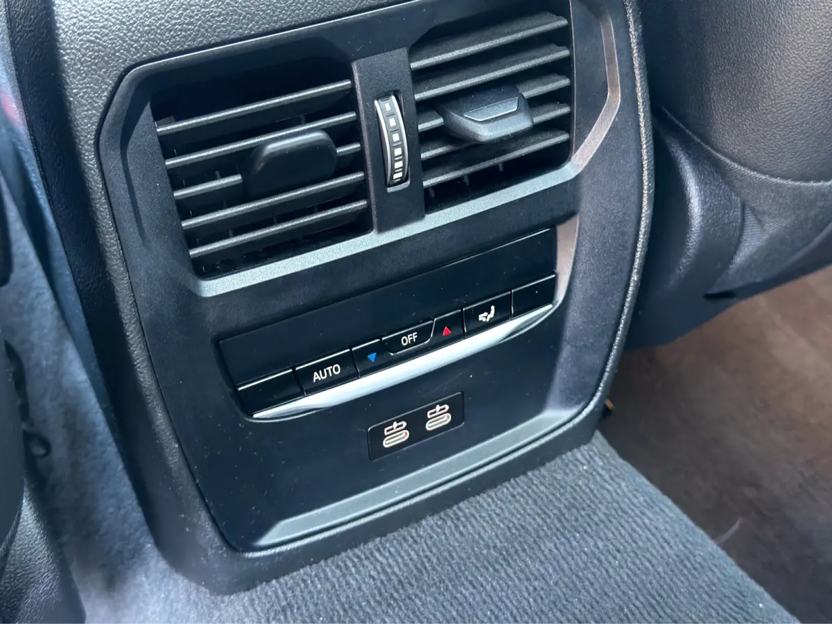 330e M-Sport Volleder | SoH 94% | 360 camera | Panoramadak | Cruise control adaptief | Verwarmd stuurwiel en stoelen |