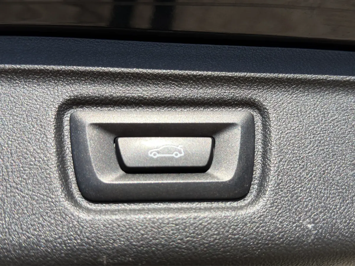 330e M-Sport Volleder | SoH 94% | 360 camera | Panoramadak | Cruise control adaptief | Verwarmd stuurwiel en stoelen |