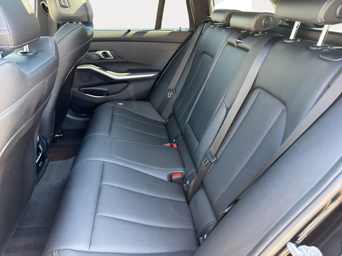 330e M-Sport Volleder | SoH 94% | 360 camera | Panoramadak | Cruise control adaptief | Verwarmd stuurwiel en stoelen |