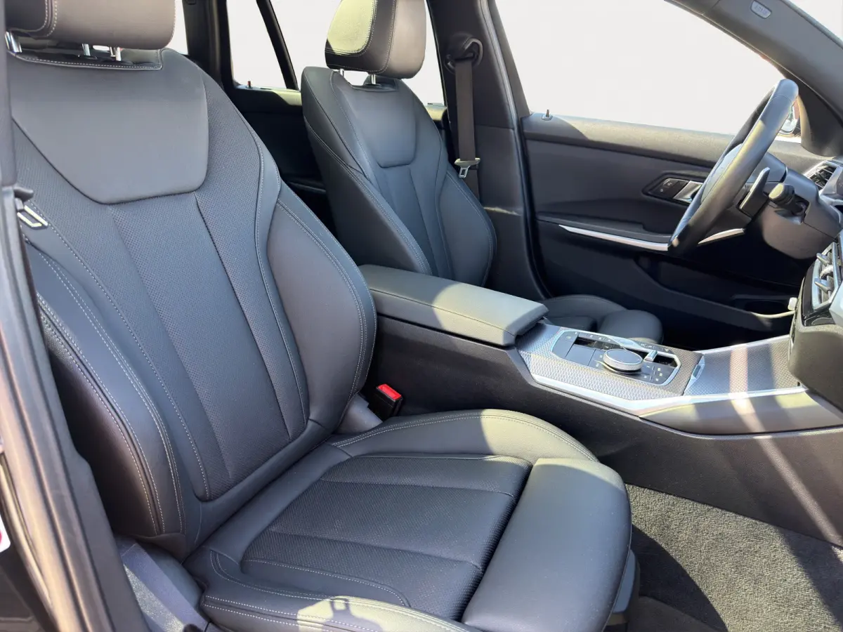 330e M-Sport Volleder | SoH 94% | 360 camera | Panoramadak | Cruise control adaptief | Verwarmd stuurwiel en stoelen |
