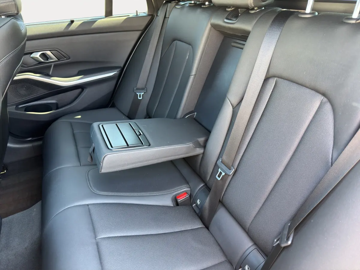 330e M-Sport Volleder | SoH 94% | 360 camera | Panoramadak | Cruise control adaptief | Verwarmd stuurwiel en stoelen |