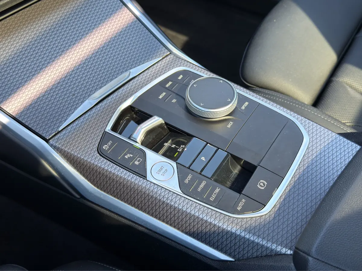330e M-Sport Volleder | SoH 94% | 360 camera | Panoramadak | Cruise control adaptief | Verwarmd stuurwiel en stoelen |