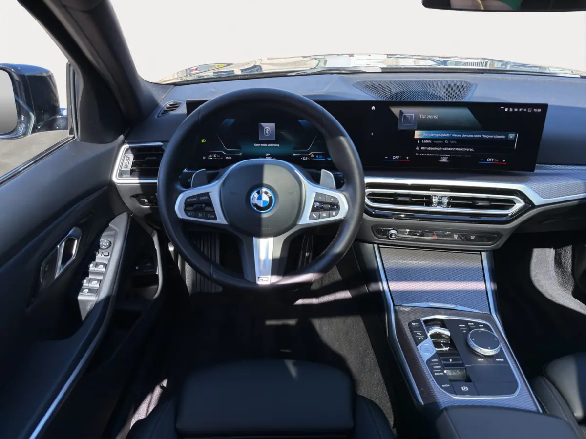 330e M-Sport Volleder | SoH 94% | 360 camera | Panoramadak | Cruise control adaptief | Verwarmd stuurwiel en stoelen |