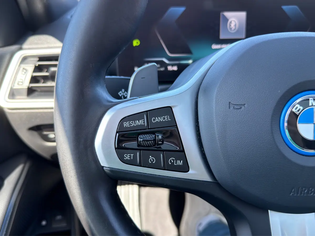 330e M-Sport Volleder | SoH 94% | 360 camera | Panoramadak | Cruise control adaptief | Verwarmd stuurwiel en stoelen |