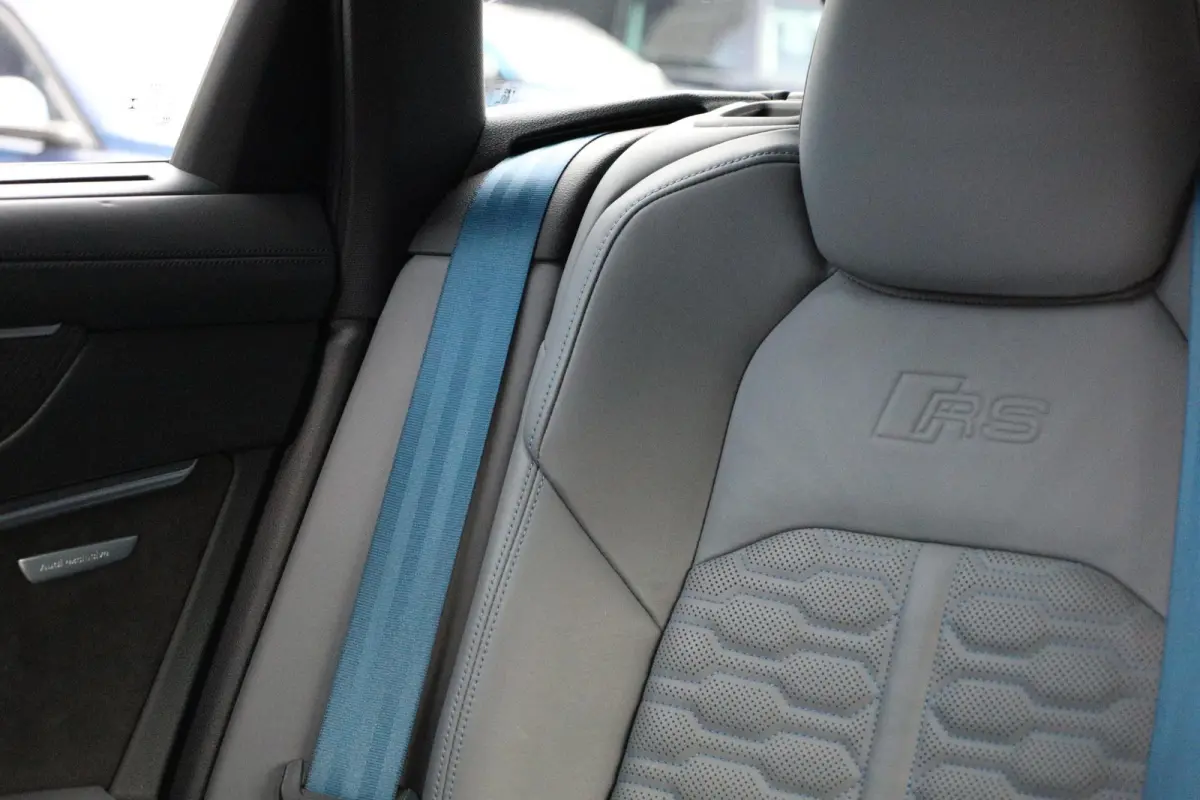 RS 6 TFSI quattro |Pano |B&O Adv. |Keramische |Stoelvent. |Head-Up |4wielbesturing |Audi exclusive interieur
