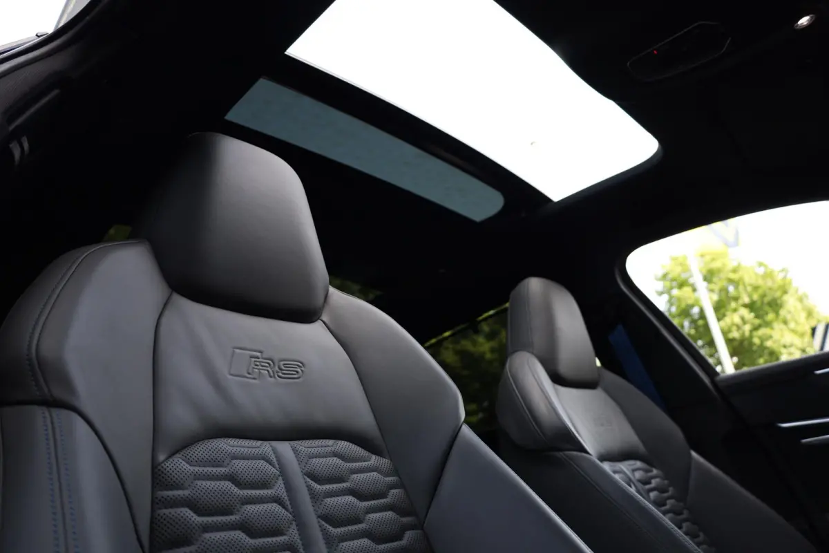 RS 6 TFSI quattro |Pano |B&O Adv. |Keramische |Stoelvent. |Head-Up |4wielbesturing |Audi exclusive interieur
