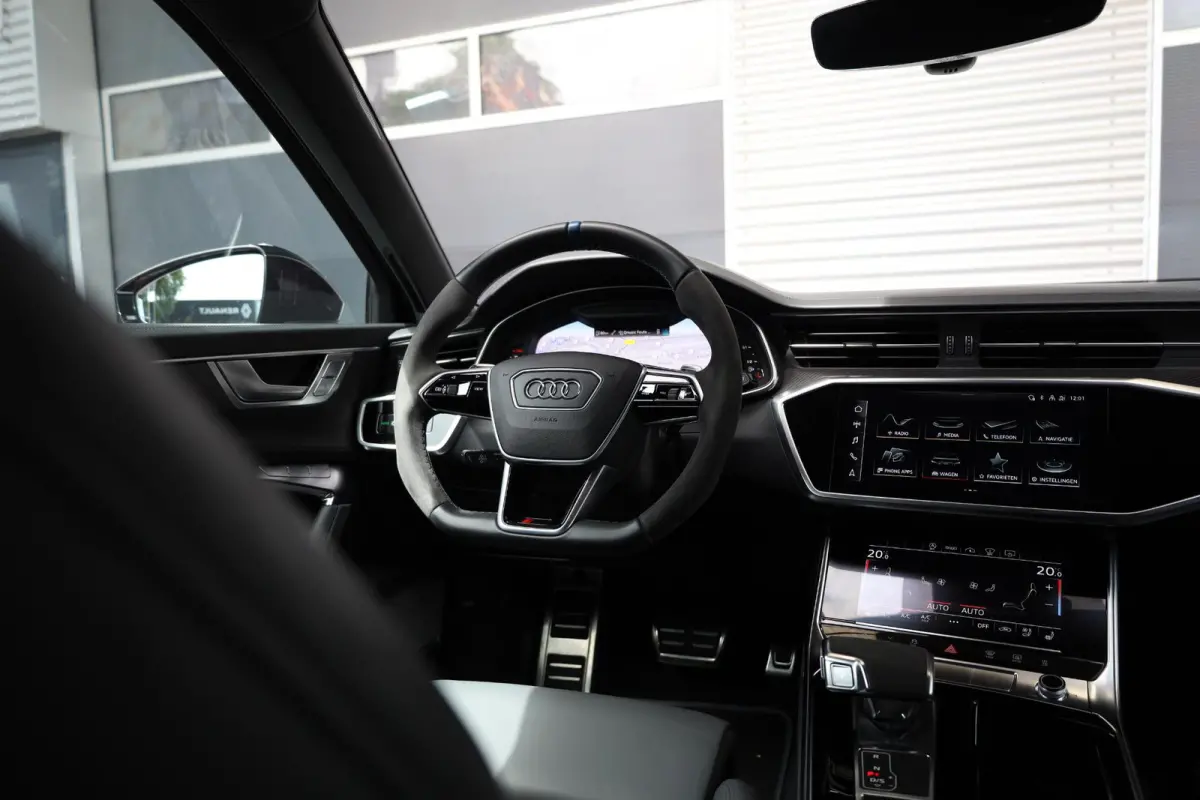 RS 6 TFSI quattro |Pano |B&O Adv. |Keramische |Stoelvent. |Head-Up |4wielbesturing |Audi exclusive interieur