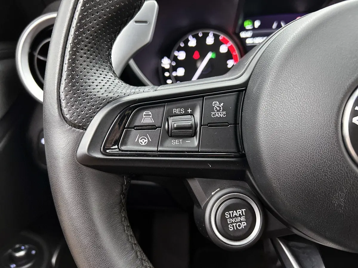 2.0T Sprint | AUTOMAAT | ACHTERUITRIJCAMERA | APPLE CARPLAY - ANDROID AUTO | HALF LEDER | PARKEERSENSOREN | DAB RADIO | ADAPTIVE CRUISE CONTROL | BI XENON |