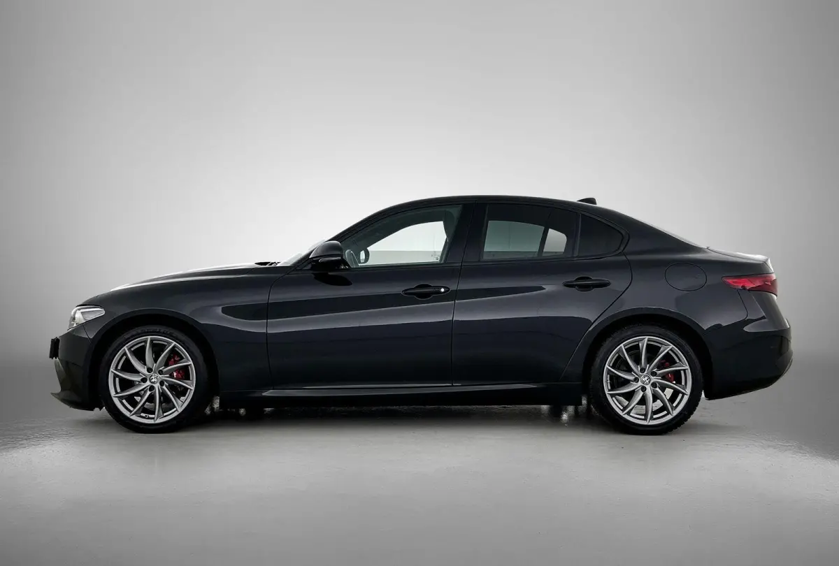 2.0T Sprint | AUTOMAAT | ACHTERUITRIJCAMERA | APPLE CARPLAY - ANDROID AUTO | HALF LEDER | PARKEERSENSOREN | DAB RADIO | ADAPTIVE CRUISE CONTROL | BI XENON |