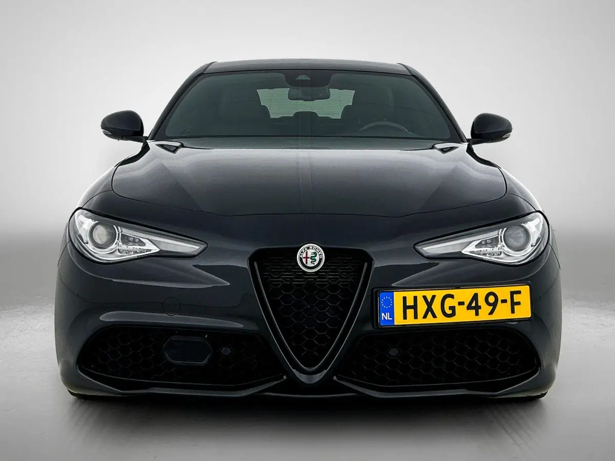 2.0T Sprint | AUTOMAAT | ACHTERUITRIJCAMERA | APPLE CARPLAY - ANDROID AUTO | HALF LEDER | PARKEERSENSOREN | DAB RADIO | ADAPTIVE CRUISE CONTROL | BI XENON |
