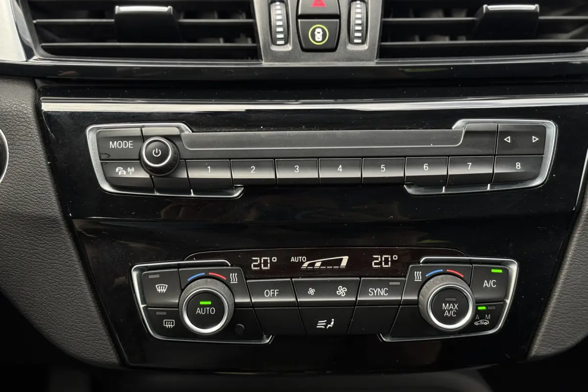 xDrive25e | Elektrische Klep | PDC V + A | LED | Apple Carplay | DAB | 35x op voorraad !