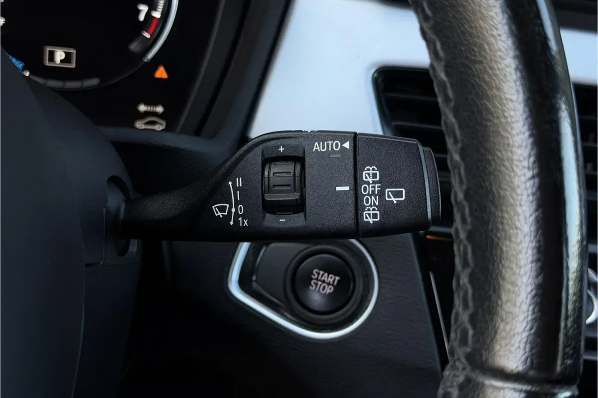 xDrive25e | Leder | Trekhaak | Head-Up | Camera | LED | PDC V & A