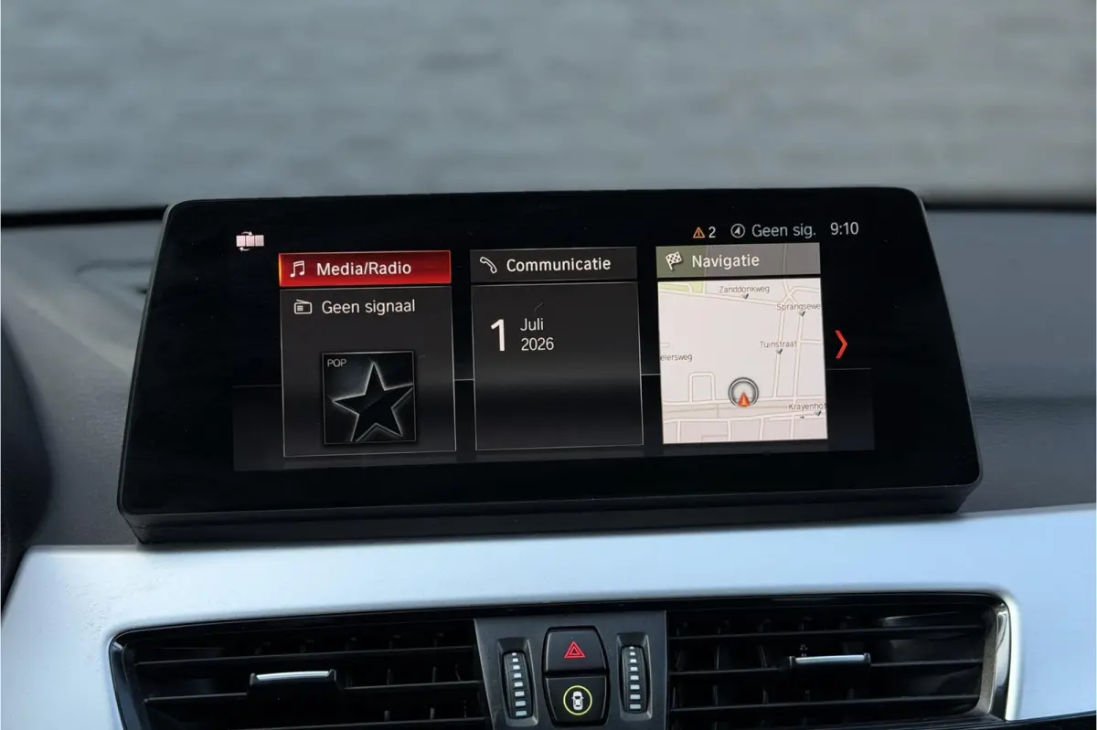 xDrive25e | Leder | Trekhaak | Head-Up | Camera | LED | PDC V & A