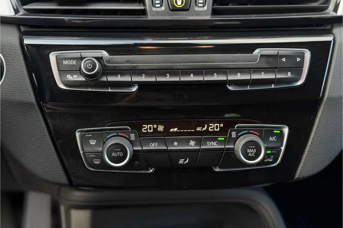 xDrive25e | Elektrische Klep | PDC V + A | LED | Apple Carplay | DAB | 35x op voorraad !