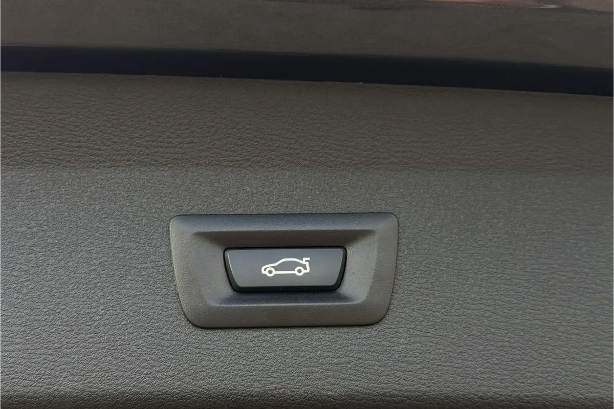 xDrive25e | Elektrische Klep | PDC V + A | LED | Apple Carplay | DAB | 35x op voorraad !