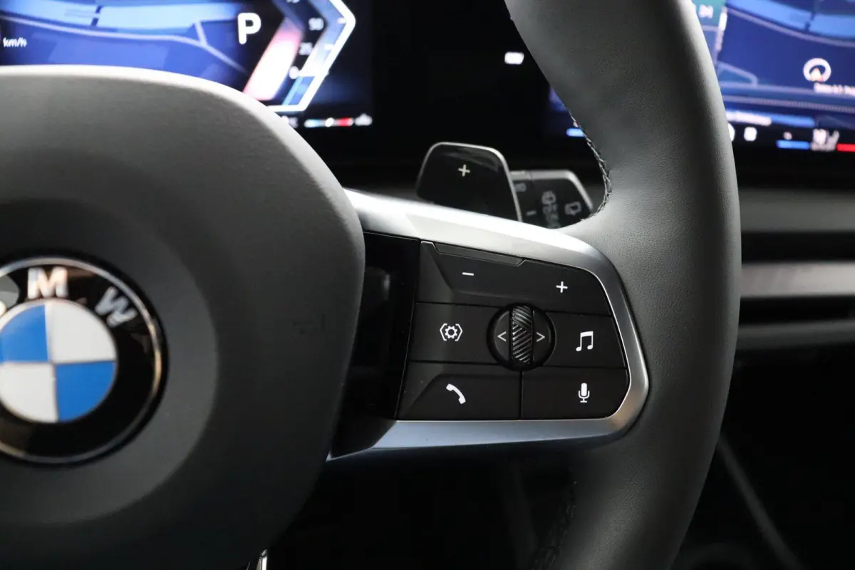 120 M Sport Design Edition | M Sportpakket Pro | voorstoelen verwarmd | achteruitrijcamera | M Adaptief onderstel | Driving Assistant Plus |