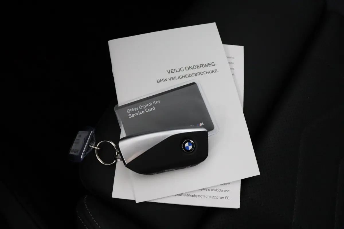 120 M Sport Design Edition | M Sportpakket Pro | voorstoelen verwarmd | achteruitrijcamera | M Adaptief onderstel | Driving Assistant Plus |