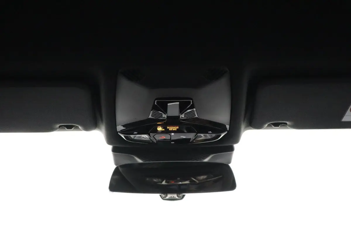 120 M Sport Design Edition | M Sportpakket Pro | voorstoelen verwarmd | achteruitrijcamera | M Adaptief onderstel | Driving Assistant Plus |