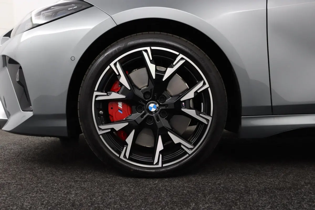 120 M Sport Design Edition | M Sportpakket Pro | voorstoelen verwarmd | achteruitrijcamera | M Adaptief onderstel | Driving Assistant Plus |