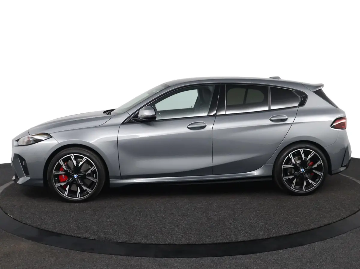 120 M Sport Design Edition | M Sportpakket Pro | voorstoelen verwarmd | achteruitrijcamera | M Adaptief onderstel | Driving Assistant Plus |