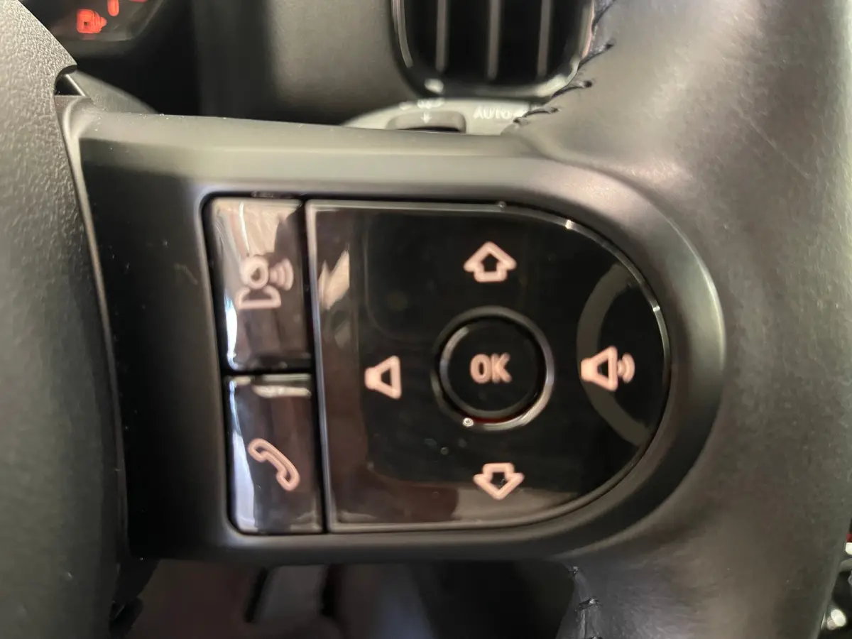 1.5 Cooper ALL4 Classic Airco | Cruise Control | Keyless | LED | LMV 19" | Leder | Navi | Stoel-Stuur&Voorruitverwarming |