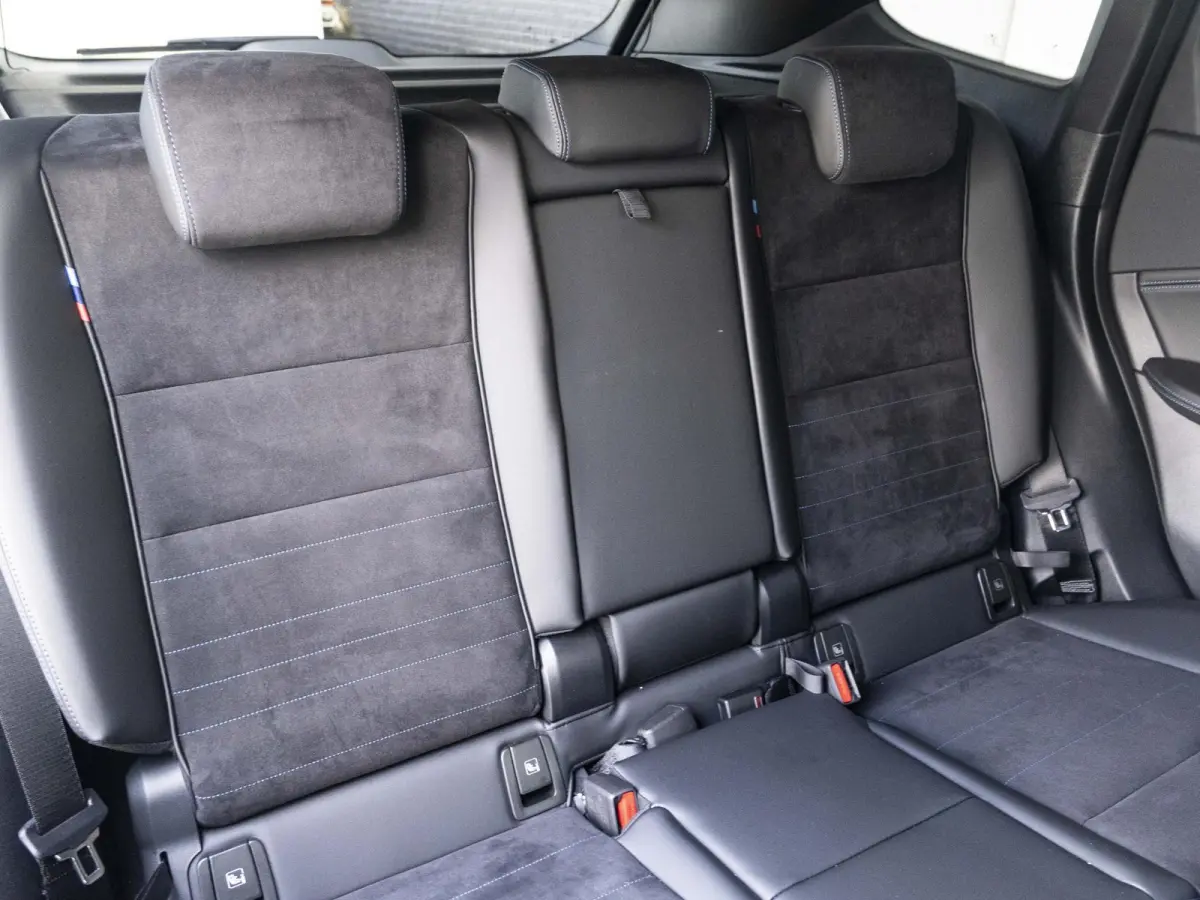 sDrive20i | M Sportpakket | Premium Pack | Comfort Pack | 18 inch | M Adaptief onderstel | Driving Assistent Plus | Harman Kardon | Trekhaak